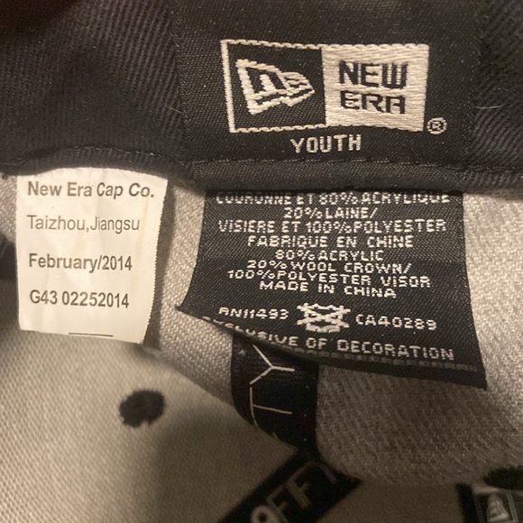 LA KINGS New Era Youth Hockey Cap RARE - Picture 7 of 7